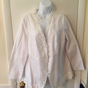 White cotton denim jacket.